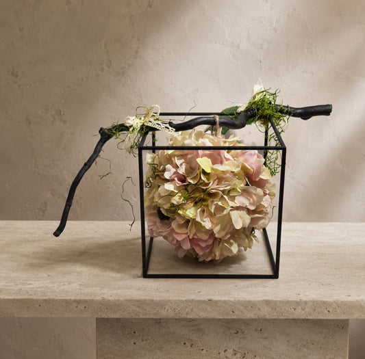 Sculpture d’hortensias suspendue