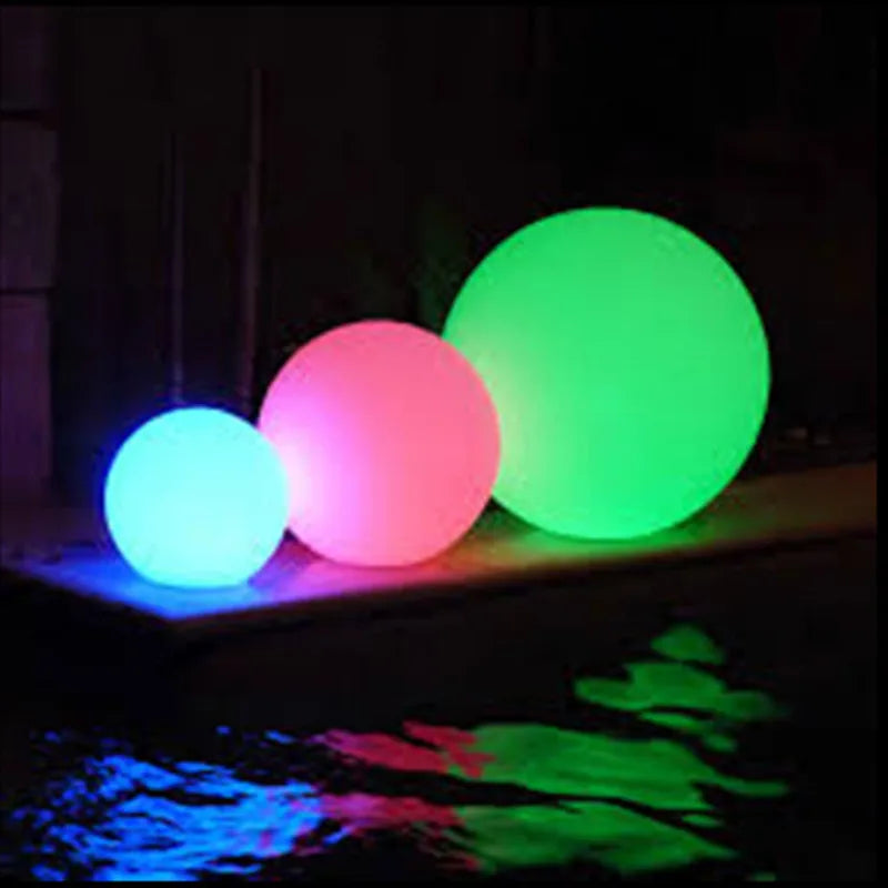 Boule lumineuse solaire flottante pour piscine – 16 couleurs