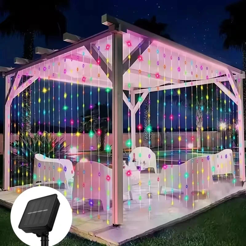 Guirlande solaire rideau - ambiance terrasse et pergola