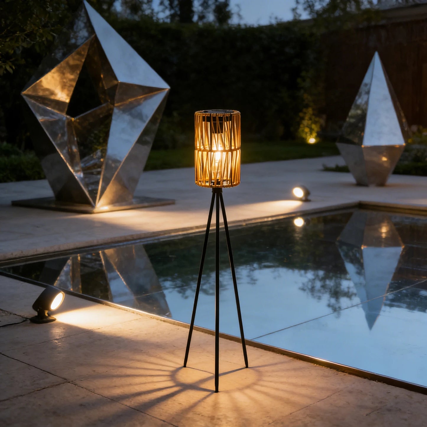 Lanterne solaire sur trépied – éclairage décoratif extérieur