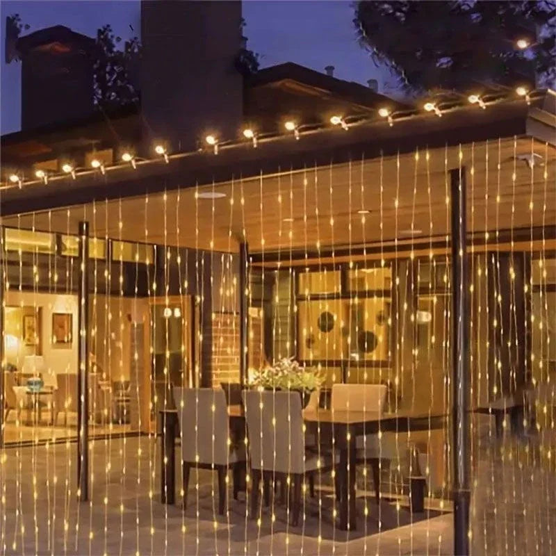 Guirlande solaire rideau - ambiance terrasse et pergola